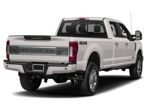 Used 2019 Ford F250 Lariat w/ Lariat Ultimate Package AWD/4WD image 2
