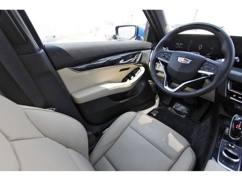 New 2026 Cadillac CT5 Premium Luxury image 8