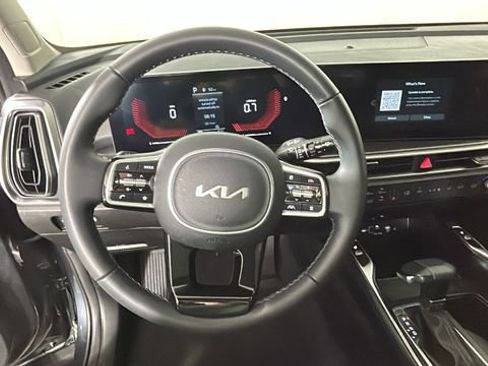 Used 2025 Kia Sorento S w/ Panoramic Sunroof Package AWD/4WD image 15