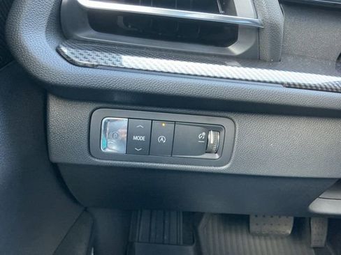 New 2026 Chevrolet Traverse High Country image 9