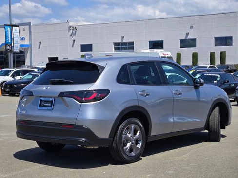 New 2026 Honda HR-V LX image 5