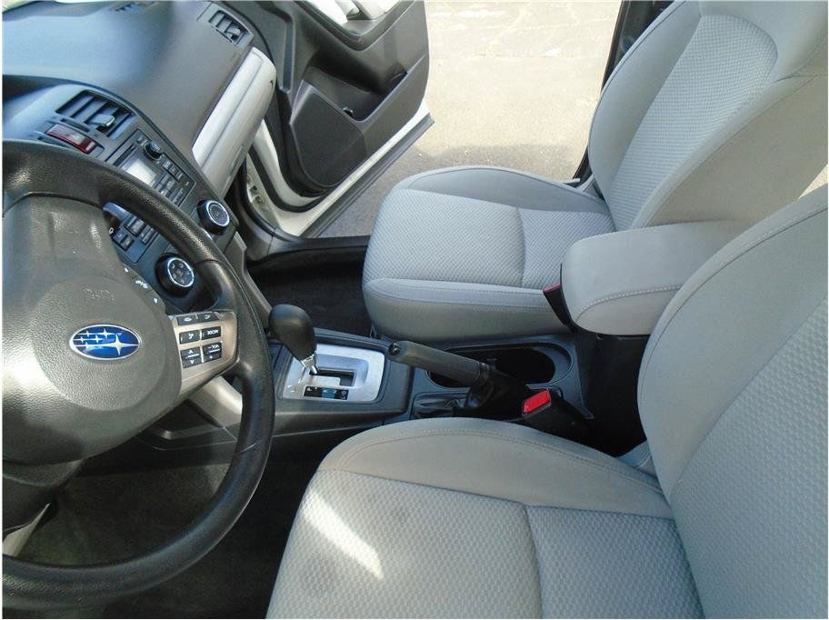 Used 2015 Subaru Forester 2.5i Premium w/ All-Weather Package AWD/4WD image 20