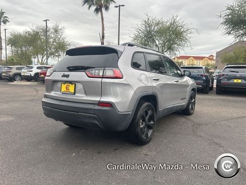 Used 2020 Jeep Cherokee Latitude Plus image 7