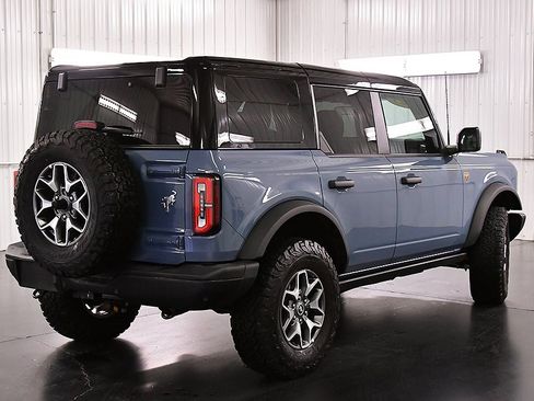 Used 2025 Ford Bronco Badlands image 7