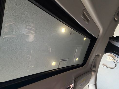 Used 2017 Volvo S90 T5 Momentum w/ Vision Package image 13