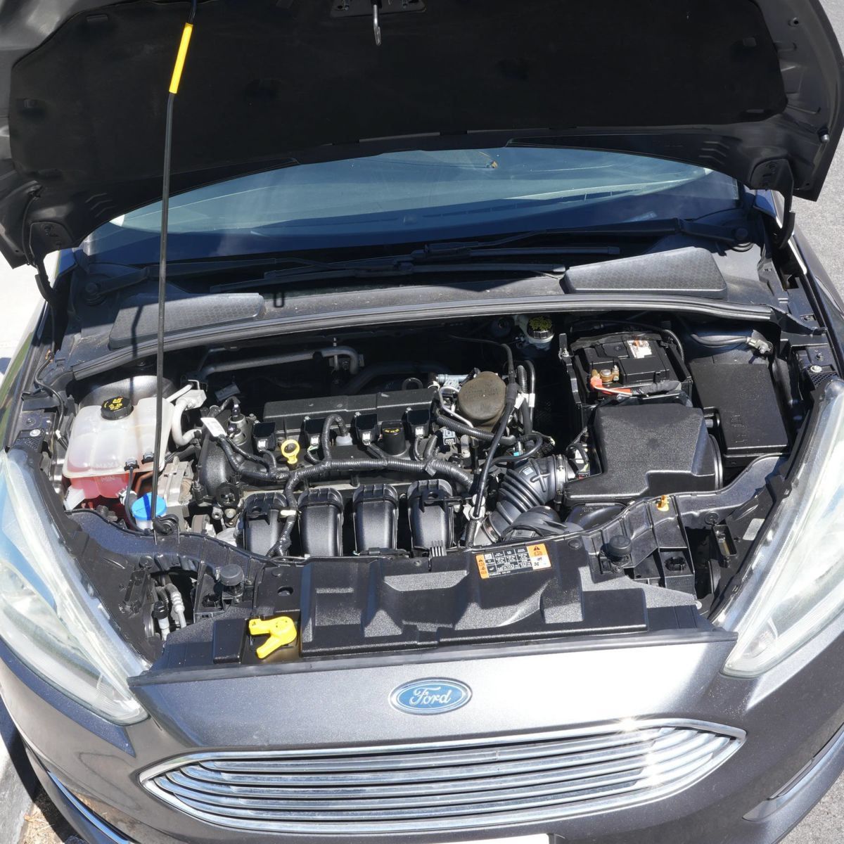 Used 2015 Ford Focus Titanium FWD image 21