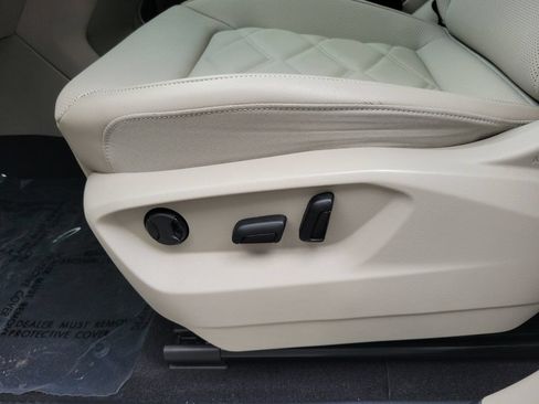 Used 2024 Volkswagen Atlas SE FWD image 20