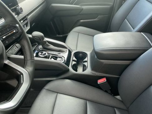 Used 2025 Chevrolet Colorado Trail Boss AWD/4WD image 21