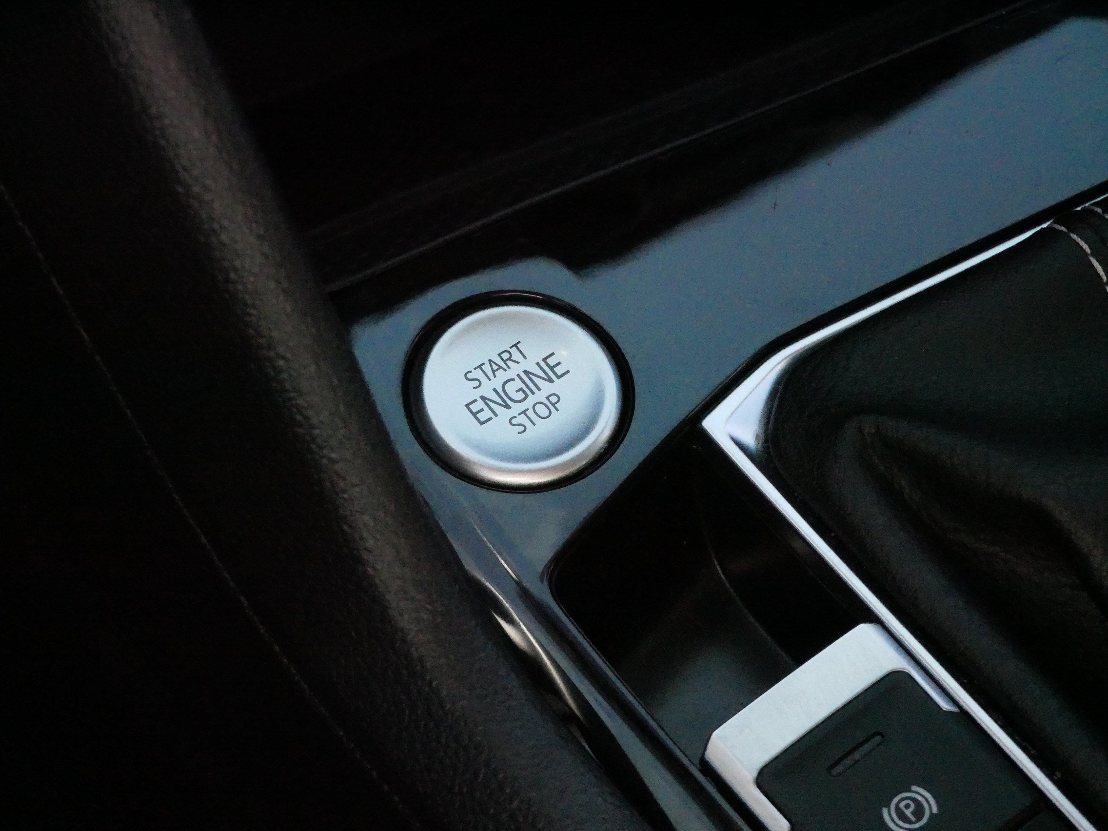 Certified 2023 Volkswagen Taos SEL AWD/4WD image 28