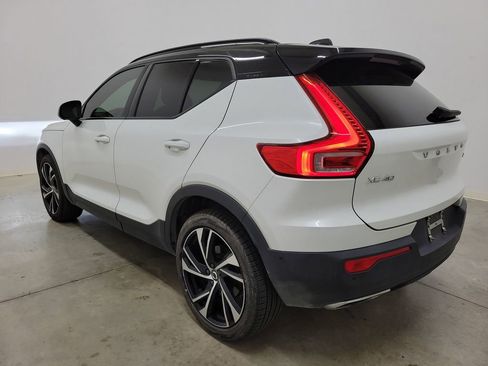 Used 2019 Volvo XC40 T5 R-Design image 7