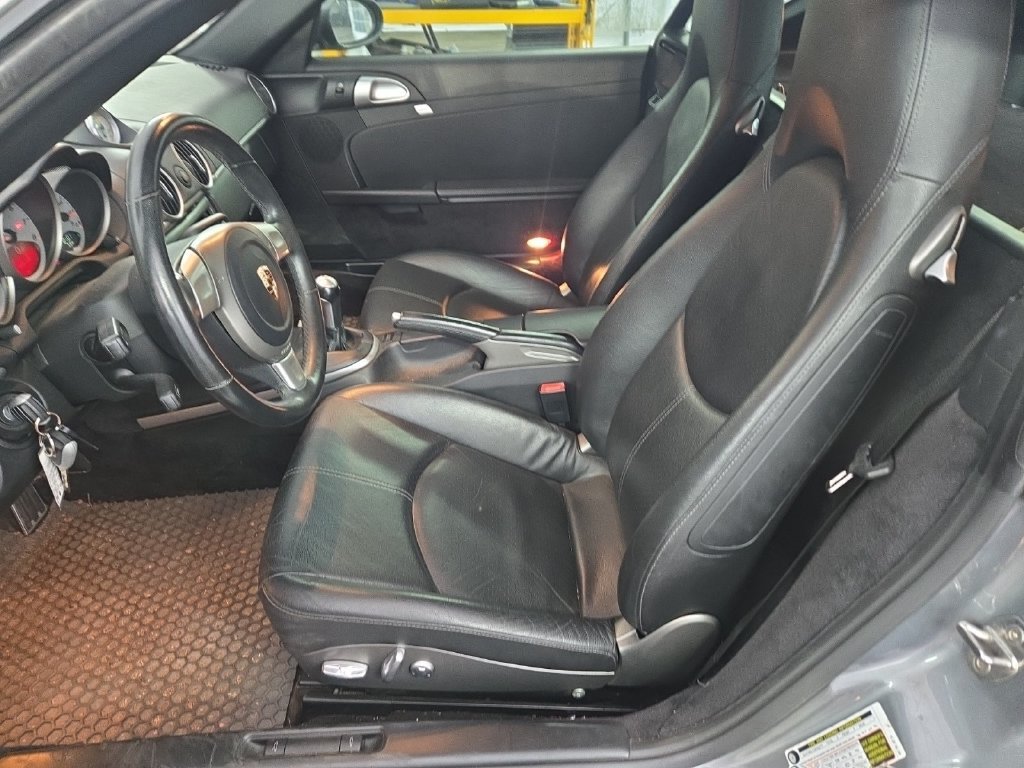 Used 2006 Porsche Cayman S RWD image 2