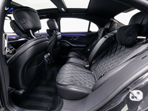 Used 2023 Mercedes-Benz S 580e 4MATIC Sedan image 31