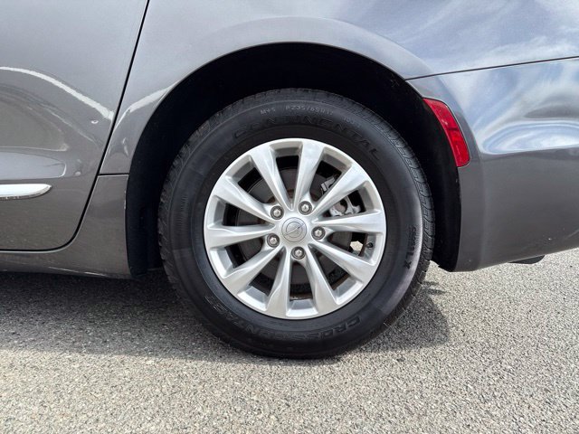 Used 2018 Chrysler Pacifica Touring-L FWD image 15