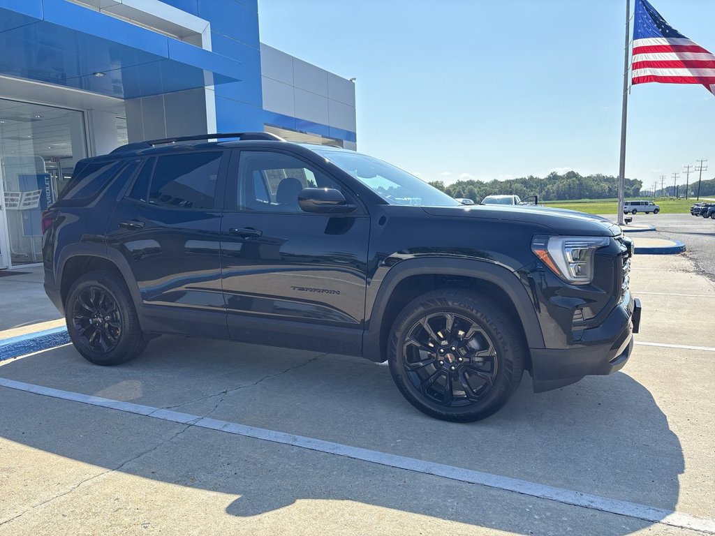 Used 2026 GMC Terrain Elevation w/ Elevation Premium Package AWD/4WD image 2