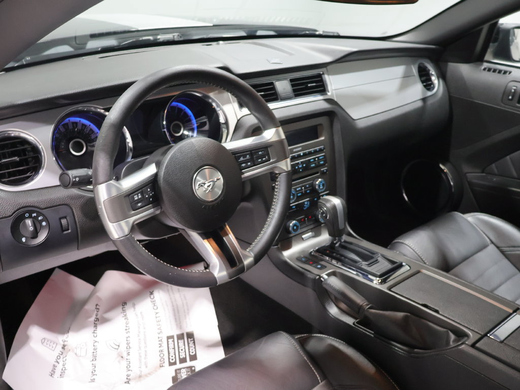 Used 2013 Ford Mustang Premium RWD image 16