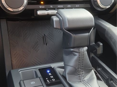 New 2026 Toyota Tacoma SR5 image 17