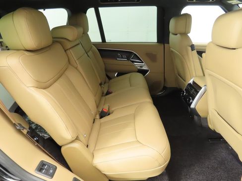 New 2026 Land Rover Range Rover Long Wheelbase SE image 22