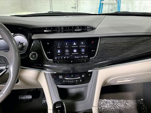 Used 2021 Cadillac XT6 Premium Luxury image 19