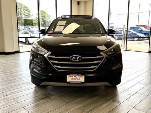Used 2018 Hyundai Tucson Value AWD/4WD image 2