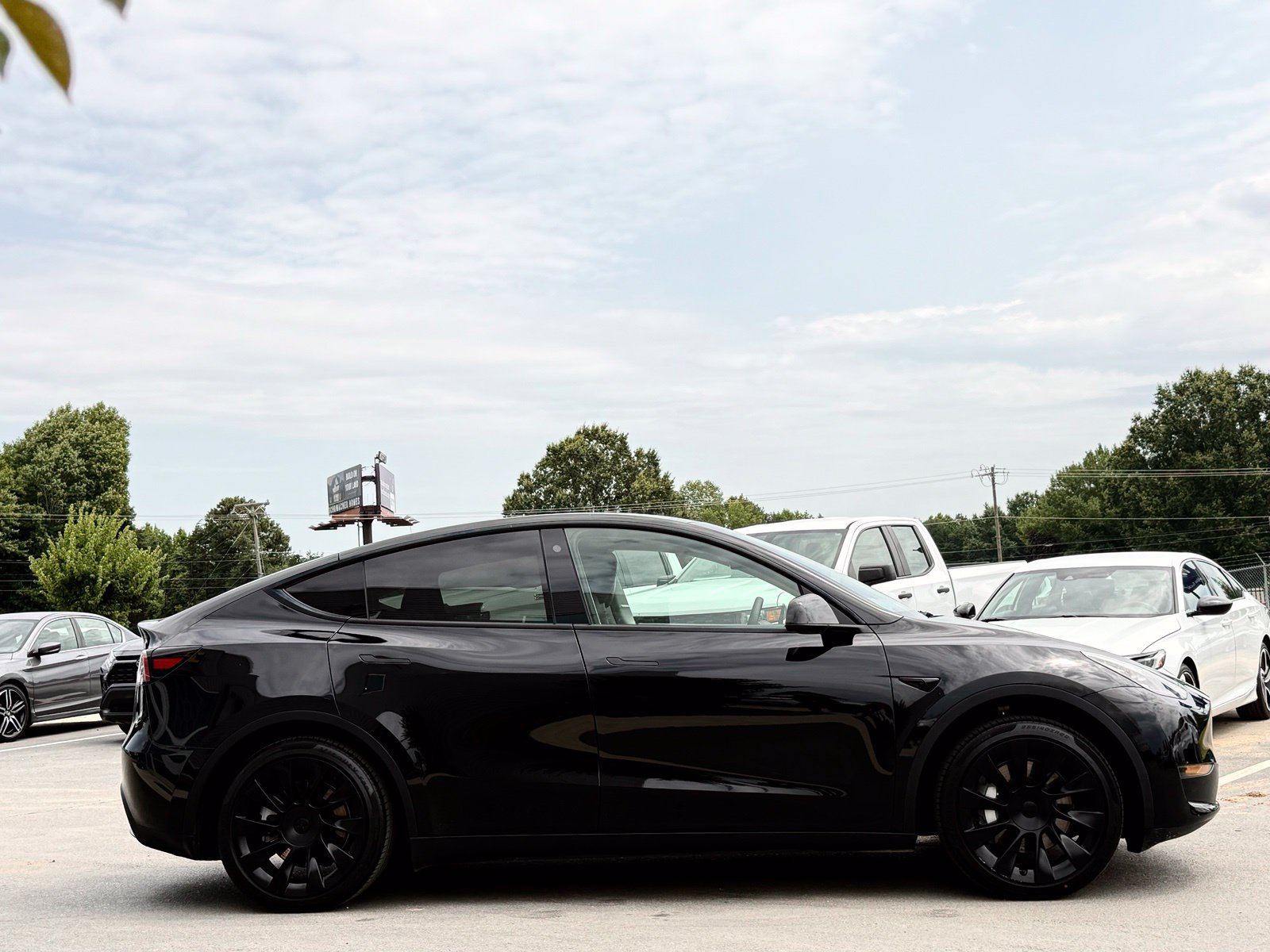 Used 2023 Tesla Model Y Long Range AWD/4WD image 7