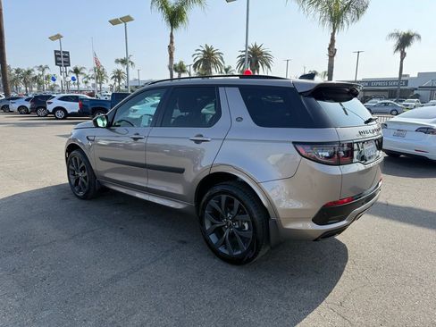 Used 2022 Land Rover Discovery Sport SE R-Dynamic image 4