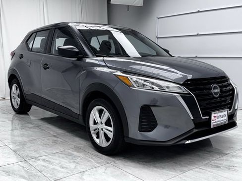 Used 2024 Nissan Kicks S image 2