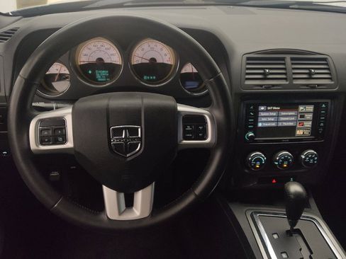 Used 2014 Dodge Challenger SXT RWD image 22
