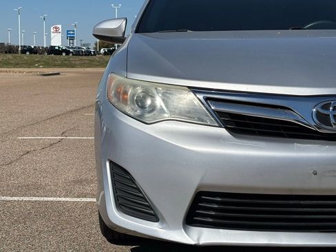 Used 2013 Toyota Camry LE image 3