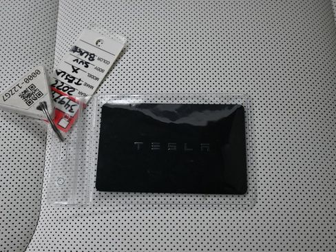 Used 2022 Tesla Model X Plaid image 35