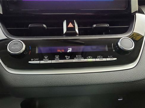 Certified 2024 Toyota Corolla LE image 30