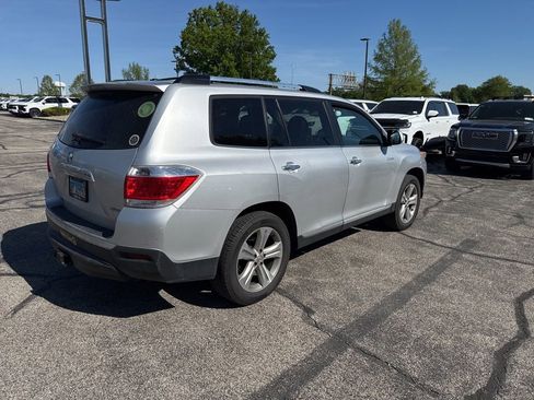 Used 2013 Toyota Highlander Limited AWD/4WD image 4