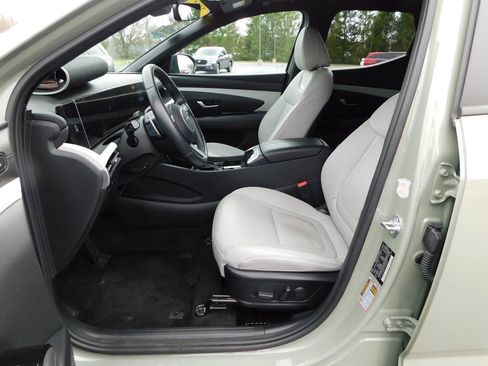 Used 2025 Hyundai Santa Cruz Limited AWD/4WD image 16