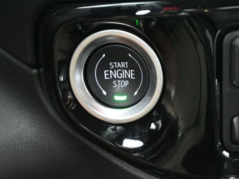 Used 2025 Chevrolet Silverado 1500 RST image 21