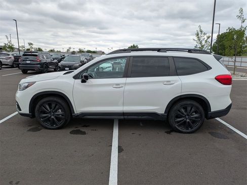 Used 2022 Subaru Ascent Onyx Edition image 7