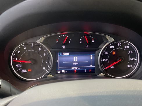 Used 2024 GMC Terrain SLE w/ Driver Convenience Package FWD image 22