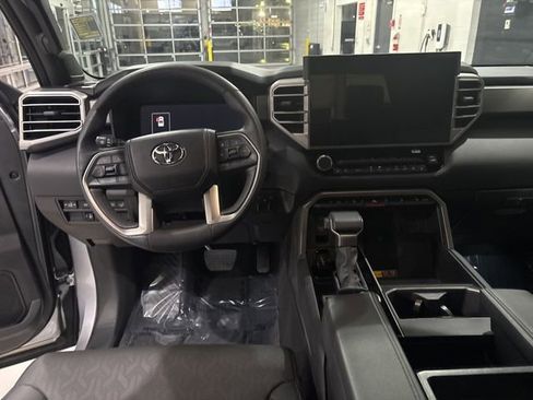 Used 2025 Toyota Tundra Limited image 22