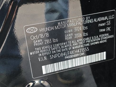 Used 2019 Hyundai Elantra Limited image 32