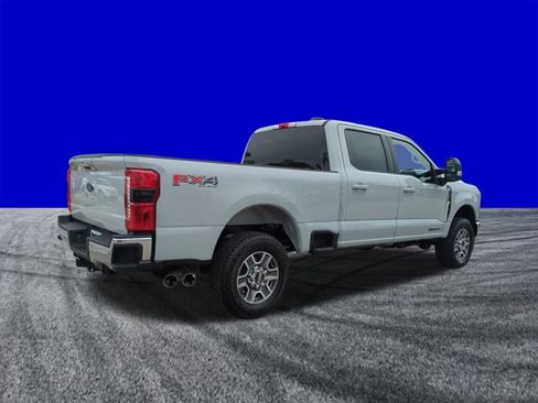 New 2026 Ford F250 Lariat w/ FX4 Off-Road Package image 4