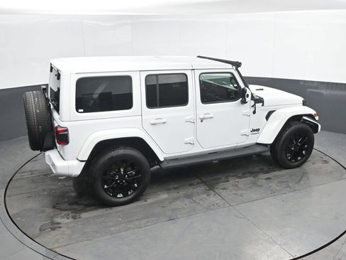 Used 2021 Jeep Wrangler Unlimited Sahara image 41