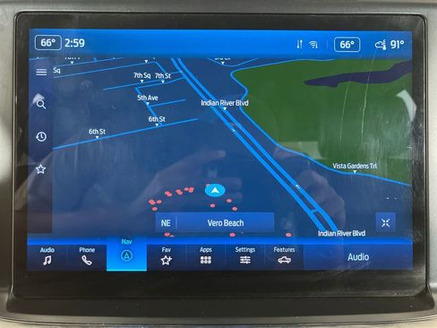 Certified 2022 Ford F150 Lariat w/ Equipment Group 502A High image 25