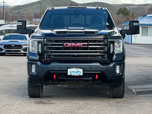 Used 2020 GMC Sierra 2500 AT4 w/ AT4 Premium Package AWD/4WD image 10