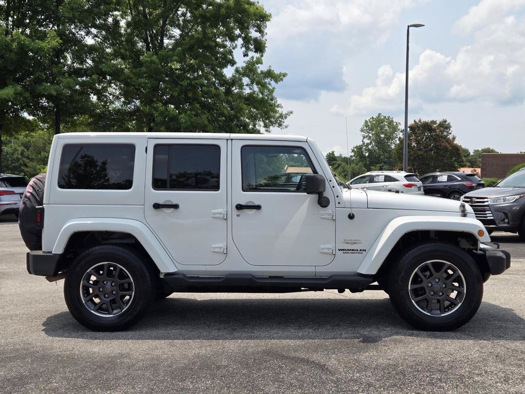 Used 2012 Jeep Wrangler Unlimited Sahara w/ Connectivity Group AWD/4WD image 6
