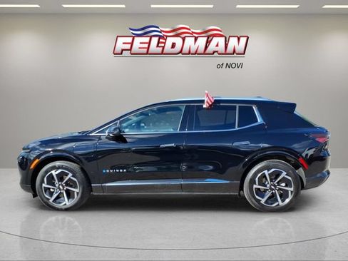 Used 2024 Chevrolet Equinox EV LT FWD image 2
