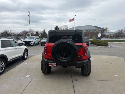 Used 2022 Ford Bronco Wildtrak image 14
