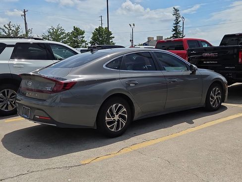 Used 2021 Hyundai Sonata Blue FWD image 3