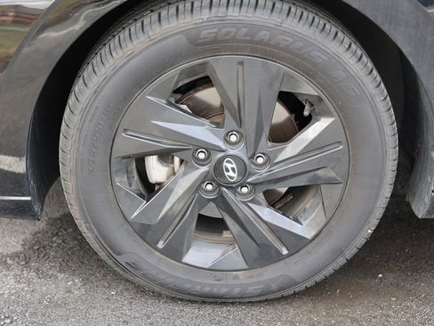 Certified 2023 Hyundai Elantra SEL w/ Preferred Accessory Package image 8