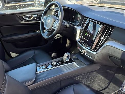 Used 2024 Volvo S60 B5 Core image 11