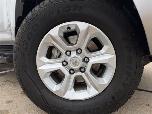 Used 2022 Toyota 4Runner SR5 image 11