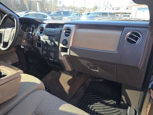 Used 2010 Ford F150 XLT image 22