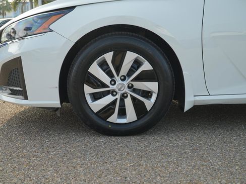 Used 2023 Nissan Altima 2.5 S image 12